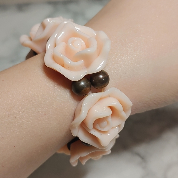 🎁 Free With Purchase - Picture 3 of 3